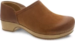 Dansko Brenna -Footwear Hub Shop dansko womens brenna tan burnished suede 9431151600 42507.1700858693